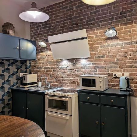 L'Appartement Du Voisin D'Hugo Besancon Bagian luar foto
