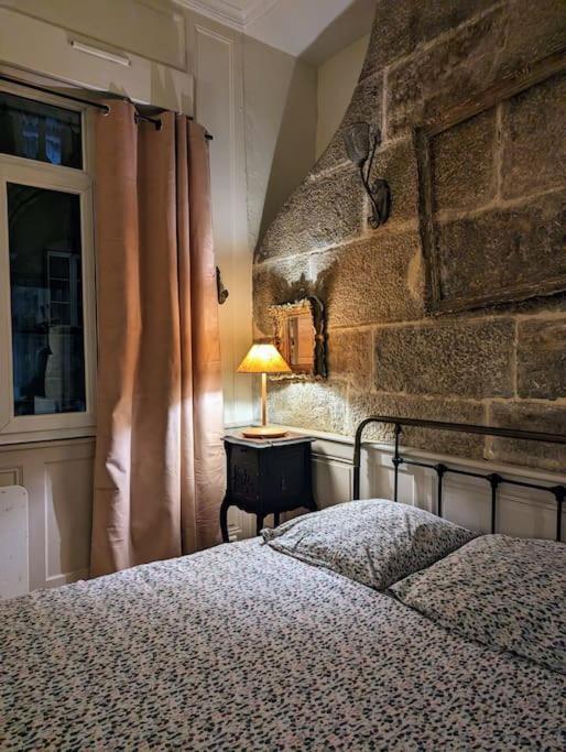 L'Appartement Du Voisin D'Hugo Besancon Bagian luar foto