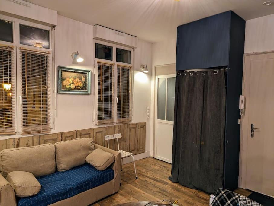 L'Appartement Du Voisin D'Hugo Besancon Bagian luar foto